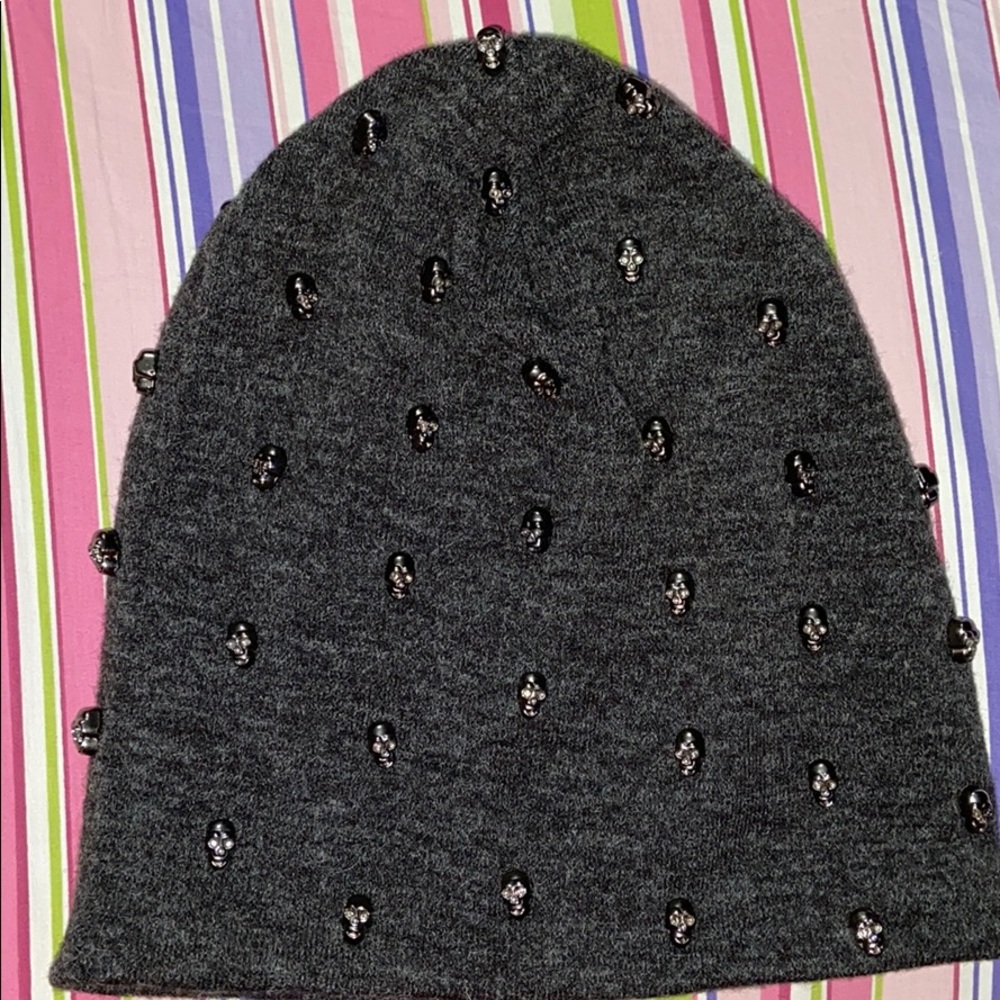 Skull beenie